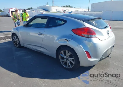 2016 Hyundai Veloster z USA, uszkodzony, nr VIN KMHTC6AD1GU275559